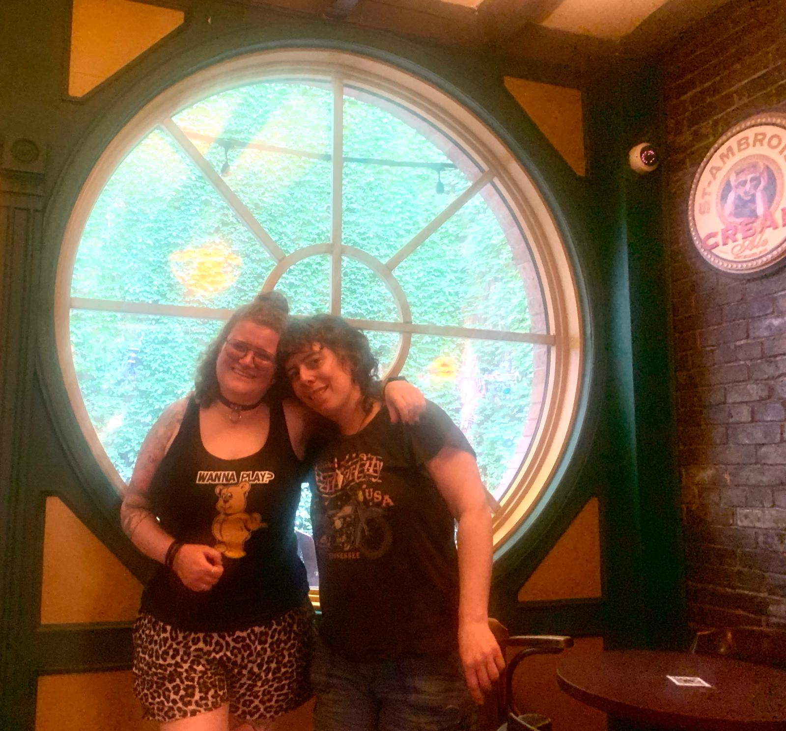 pubwindow